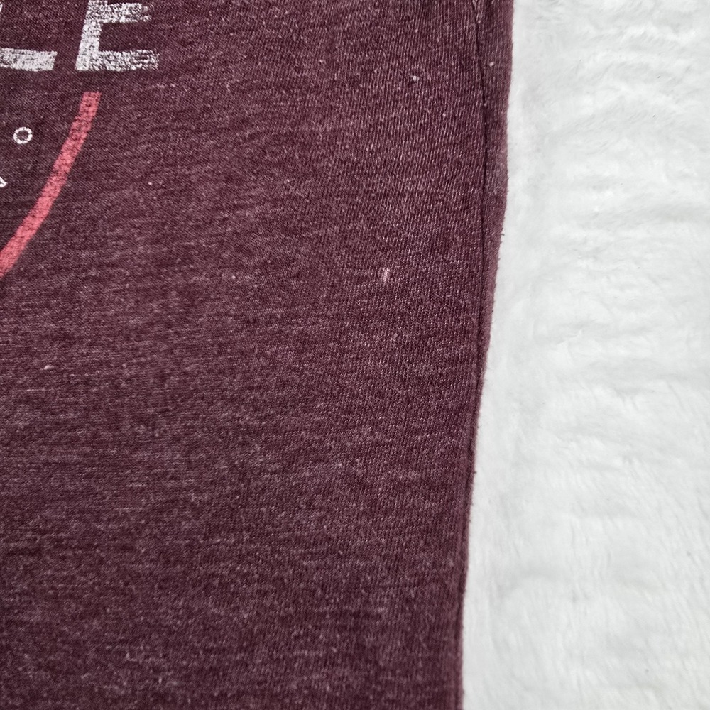 Aeropostale Women's T Shirt Burgundy Graphic Print Size Medium Athletic Division - Picture 5 of 11